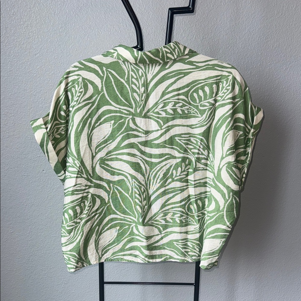Peach Brand Green Leaf Print Button Down Shirt - Picture 5 of 6